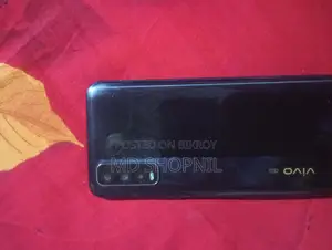 Vivo Y17 12/512 (Used)