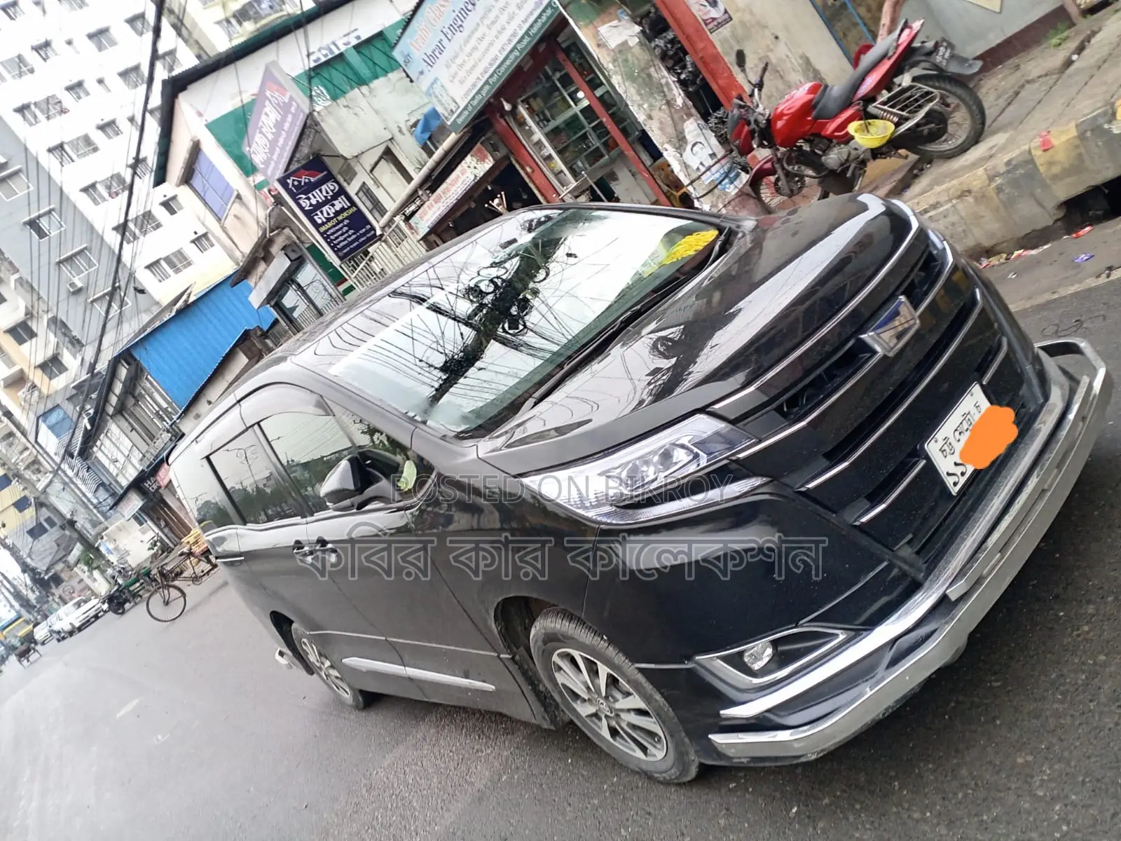 টয়োটা নোয়াহ পুশ স্টার্ট হাইব্রিড ২০১৭