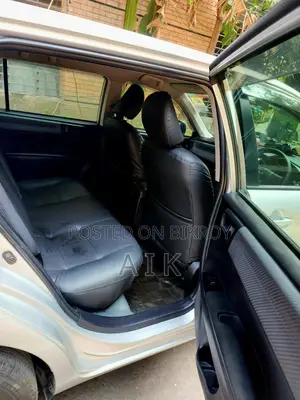 Toyota Fielder 2012