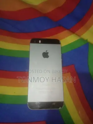 Apple iPhone 5 . (Used)