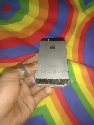 Apple iPhone 5 . (Used)