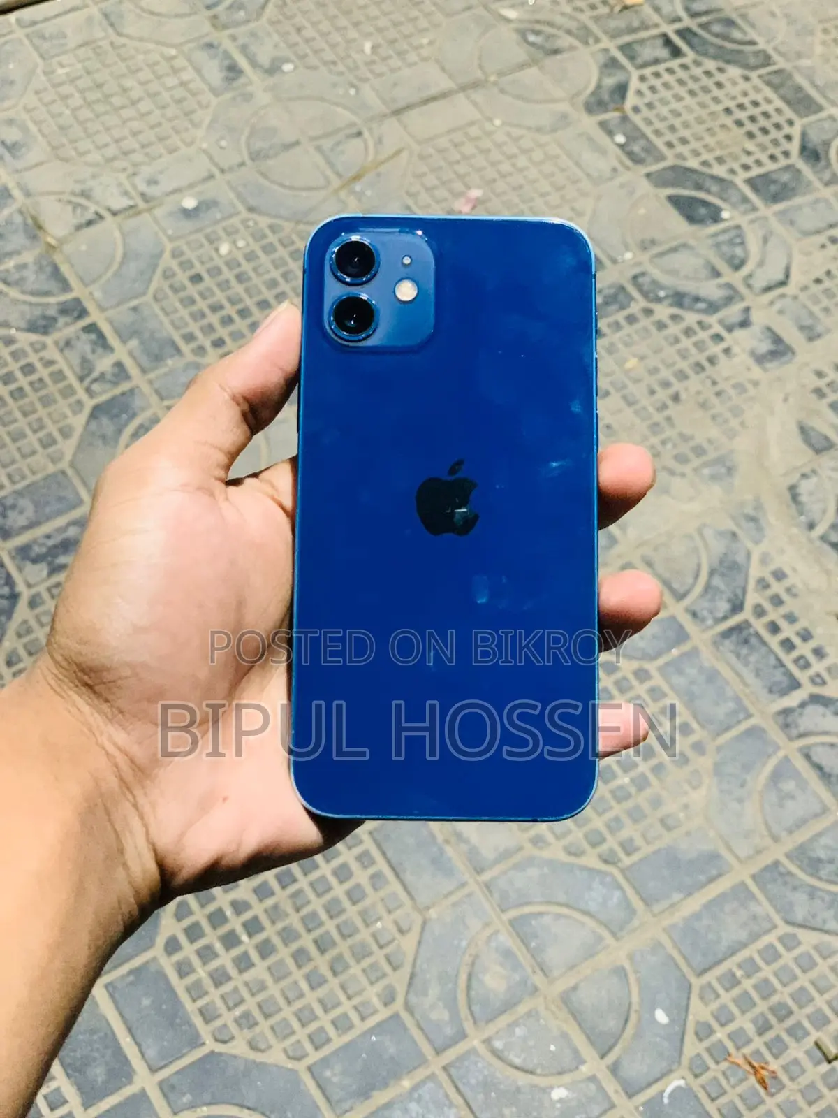 Apple iPhone 12 good (Used)