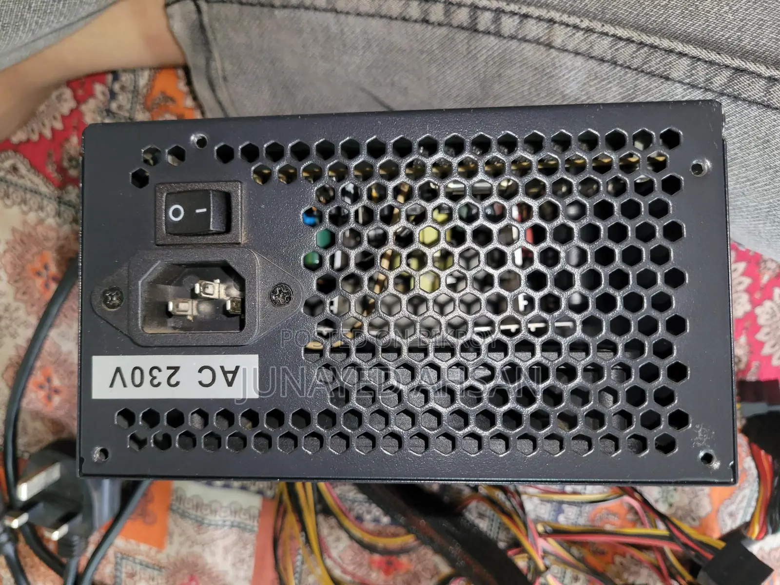 700W Power Supply