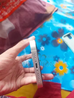 Apple iPhone 13 (Used)