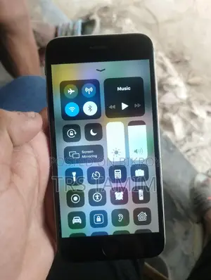 Apple iPhone 6 . (Used)