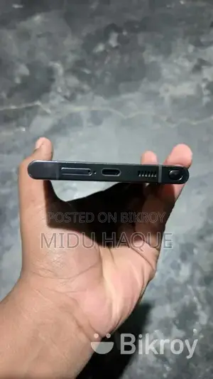 Samsung Galaxy S22 Ultra (Used)