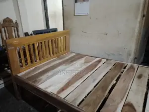 Akashi Wood Bed