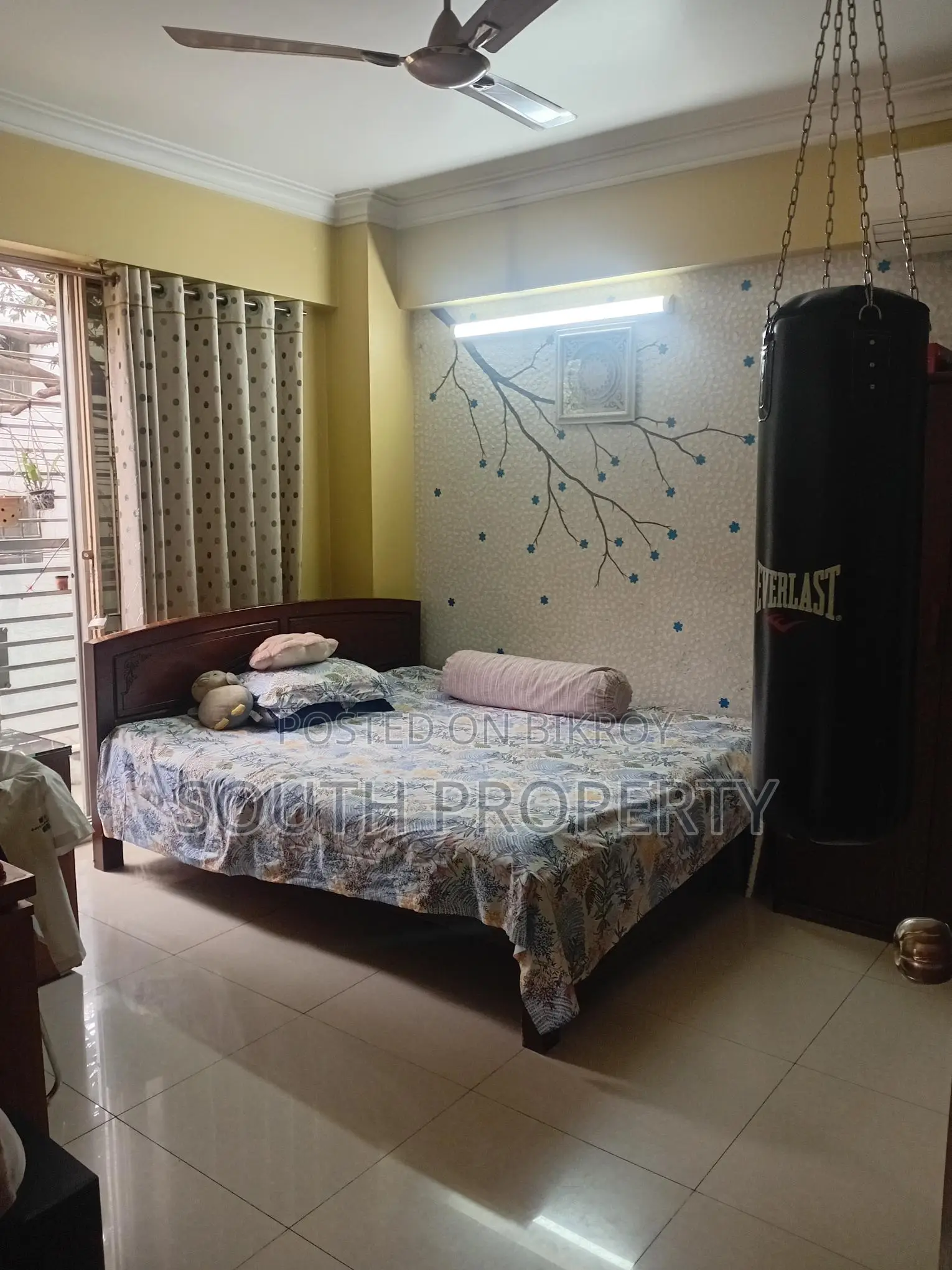 South facing ready used 2717 sft flat sale at Lalmatia.