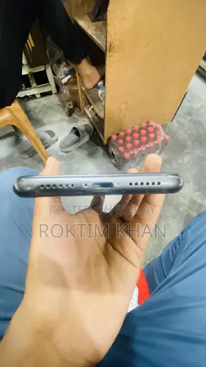 Apple iPhone 11 (Used)