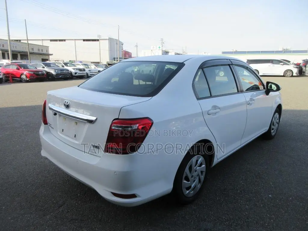 Toyota Axio Hybrid EX 4.5 Grade 2021