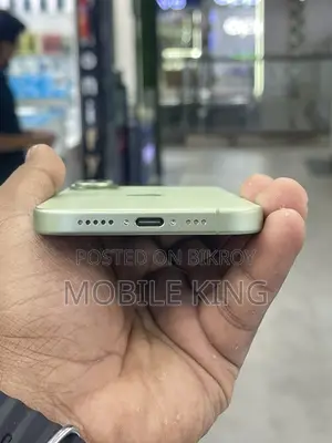 Apple iPhone 17 (Used)