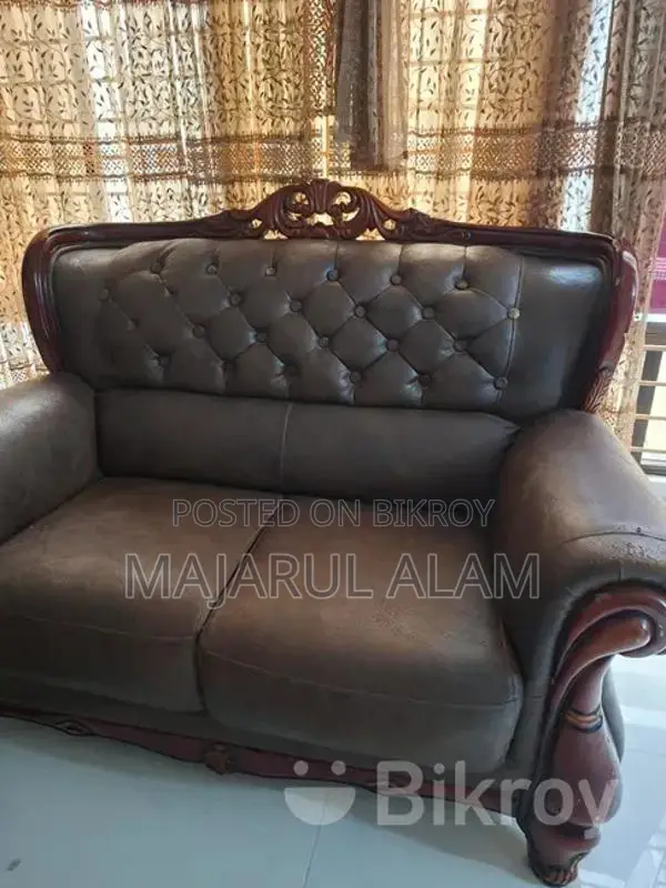 Two Sets of Royal Sofas (2+2+1) and (3+1) for Sale (Affordable Price)