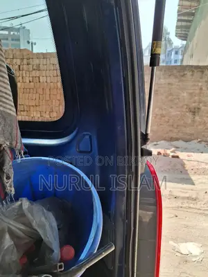 Toyota Hiace 2012