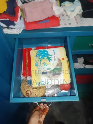 Almirah for sale
