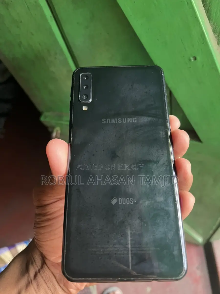 Samsung Galaxy A7 . (Used)