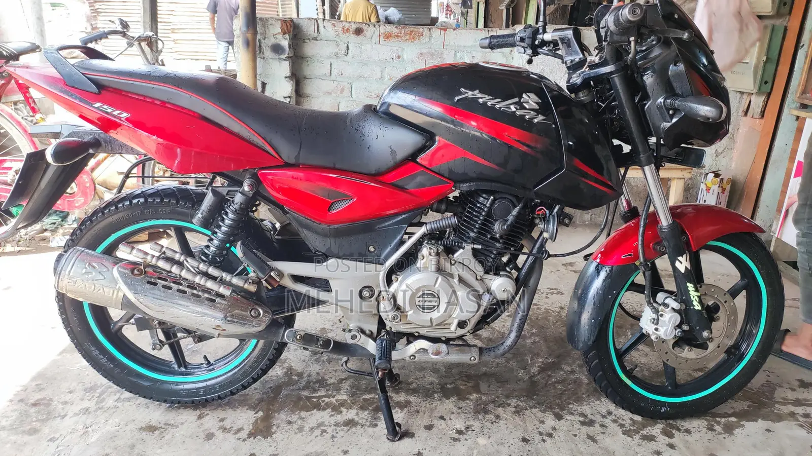 Bajaj Pulsar 150, 2016