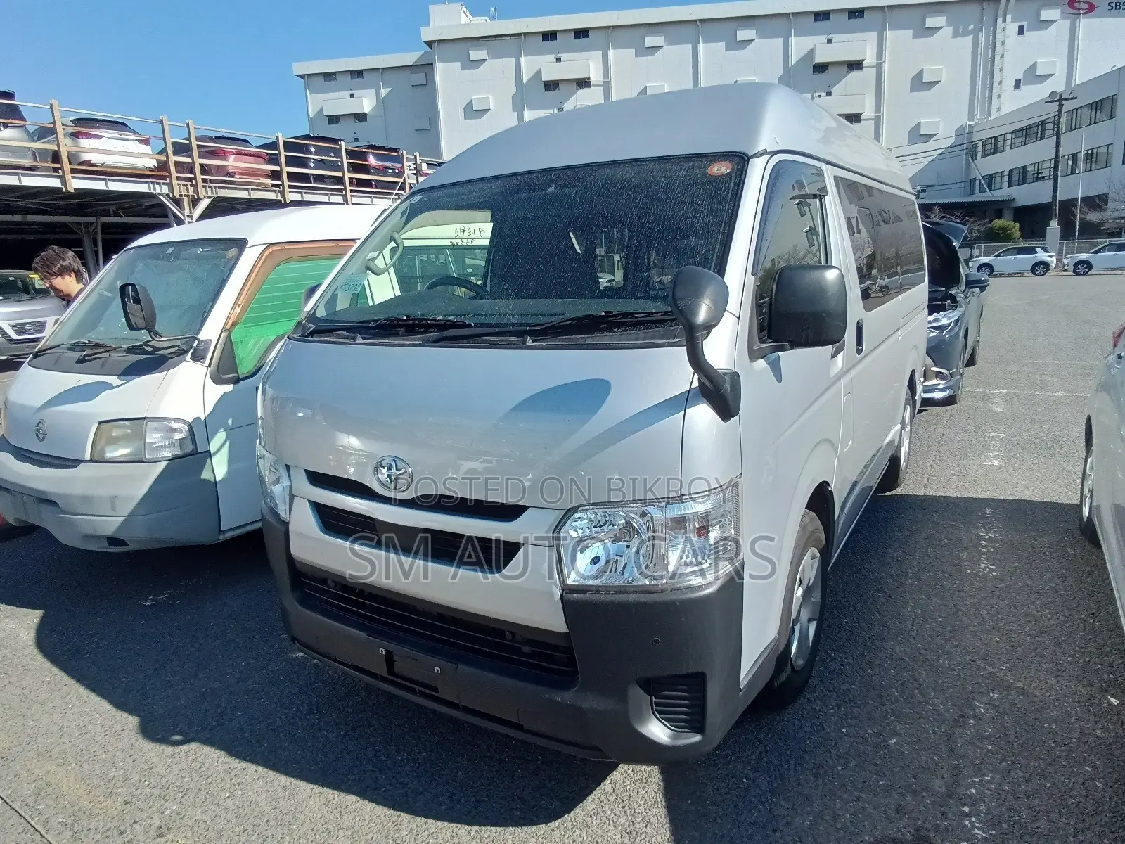 Toyota Hiace Ambulance DX Highroof 2021