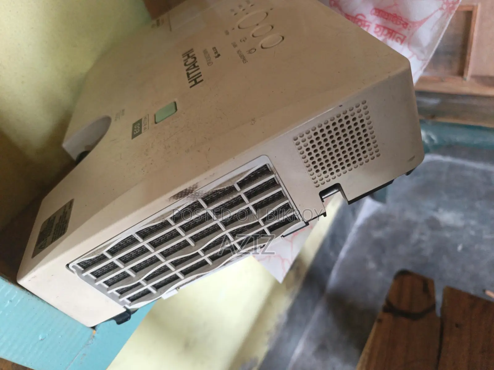 Hitachi CP-X3021WN 3 LCD Projector