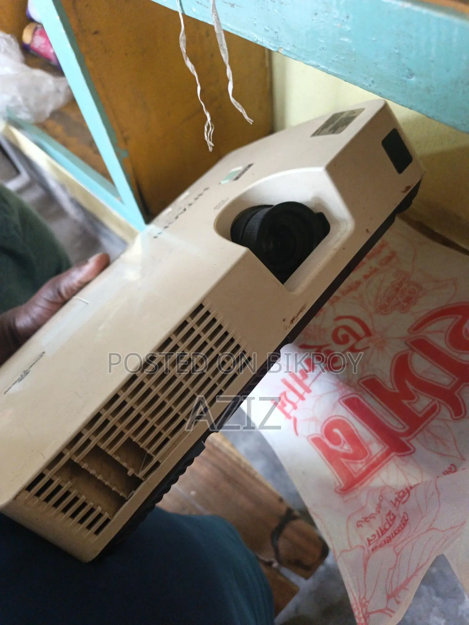 Hitachi CP-X3021WN 3 LCD Projector