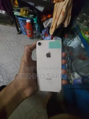 Apple iPhone 8 (Used)