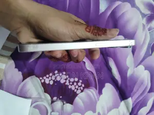 Apple iPhone 13 (Used)