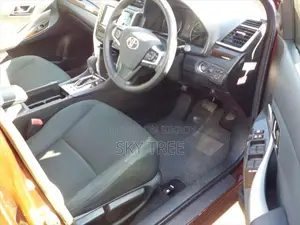 Toyota Premio F-L Pack 2020