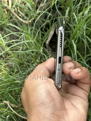 টেকনো ক্যামন ৪০ প্রো (ব্যবহৃত)