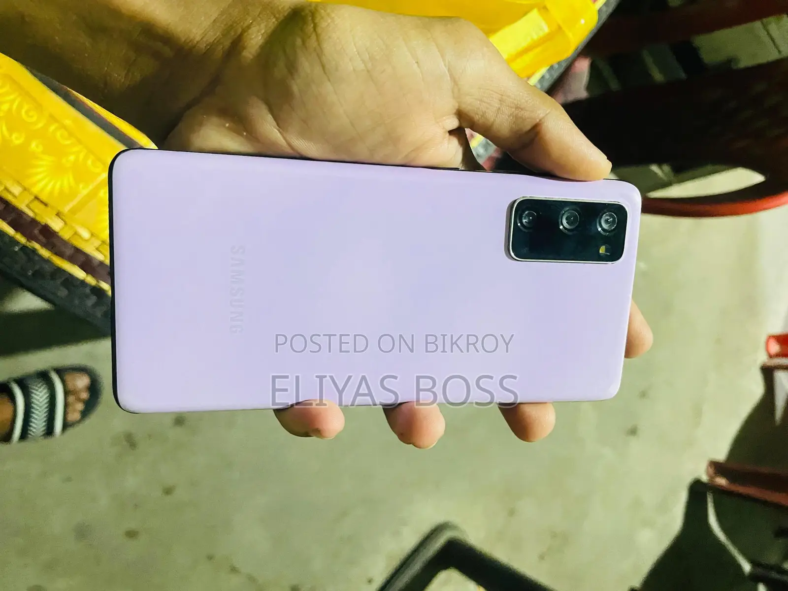 Samsung Galaxy S20 FE official (Used)