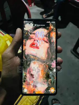Samsung Galaxy S20 FE official (Used)