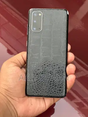 Samsung Galaxy S20 (Used)