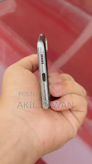 Samsung Galaxy S20 (Used)