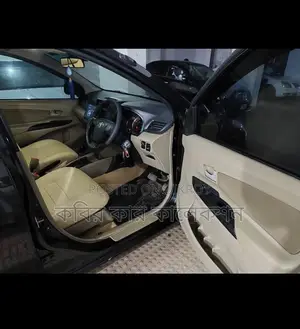 Toyota Avanza black 2012