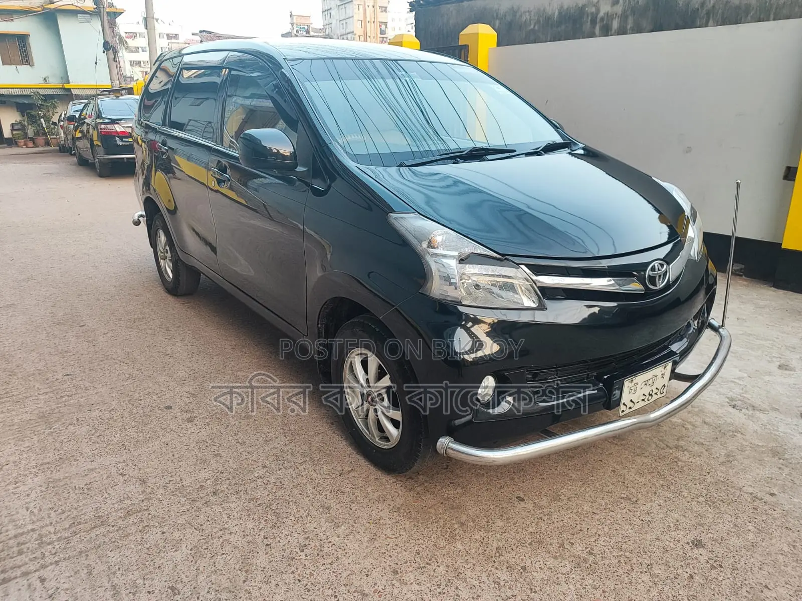 Toyota Avanza black 2012