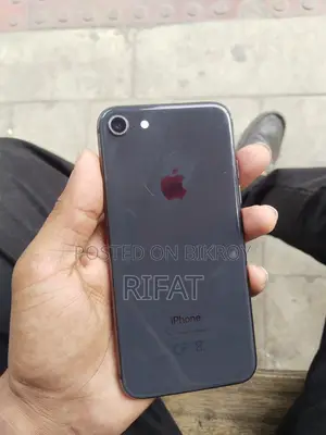 Apple iPhone 8 (Used)