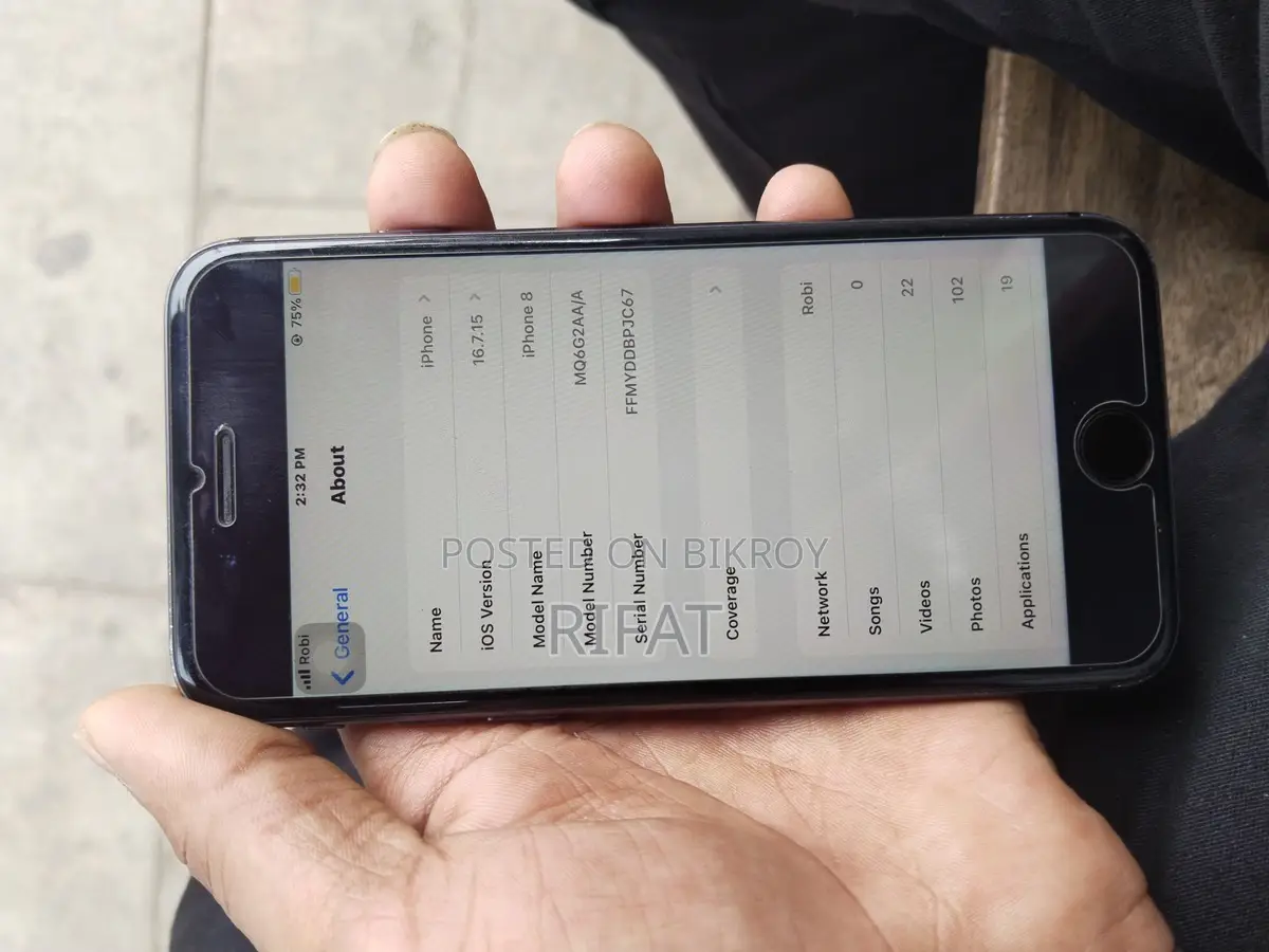 Apple iPhone 8 (Used)