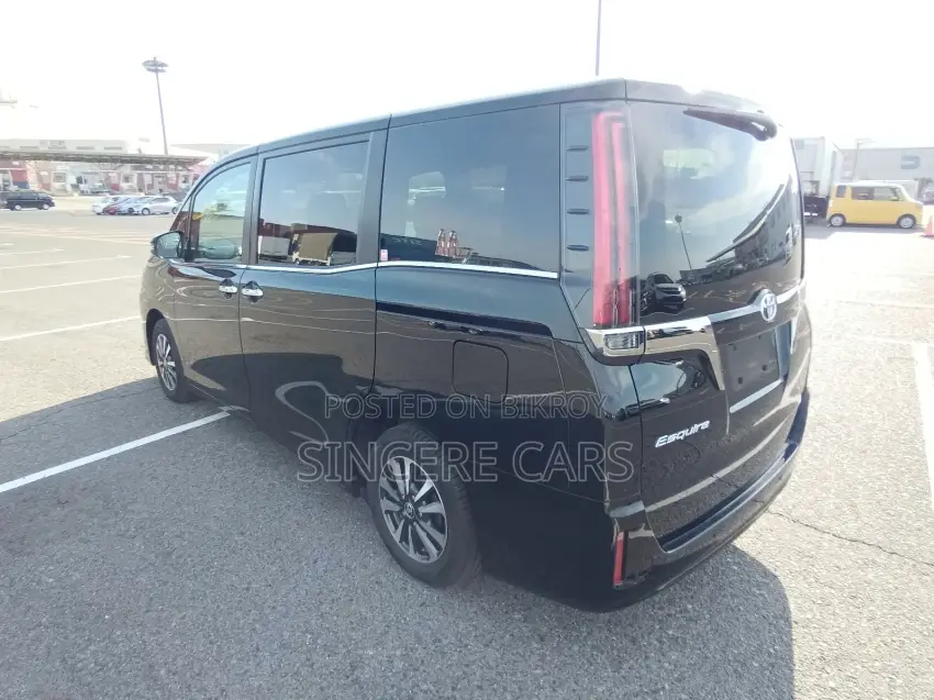 Toyota Esquire GI PREMIUM NON HYB 2021