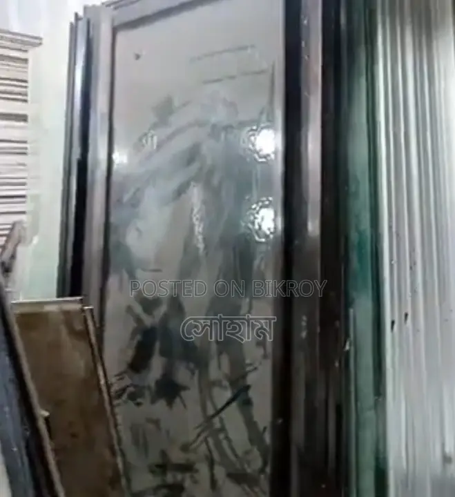 পুরাতন থাই গ্লাস বিক্রি করা হবে
