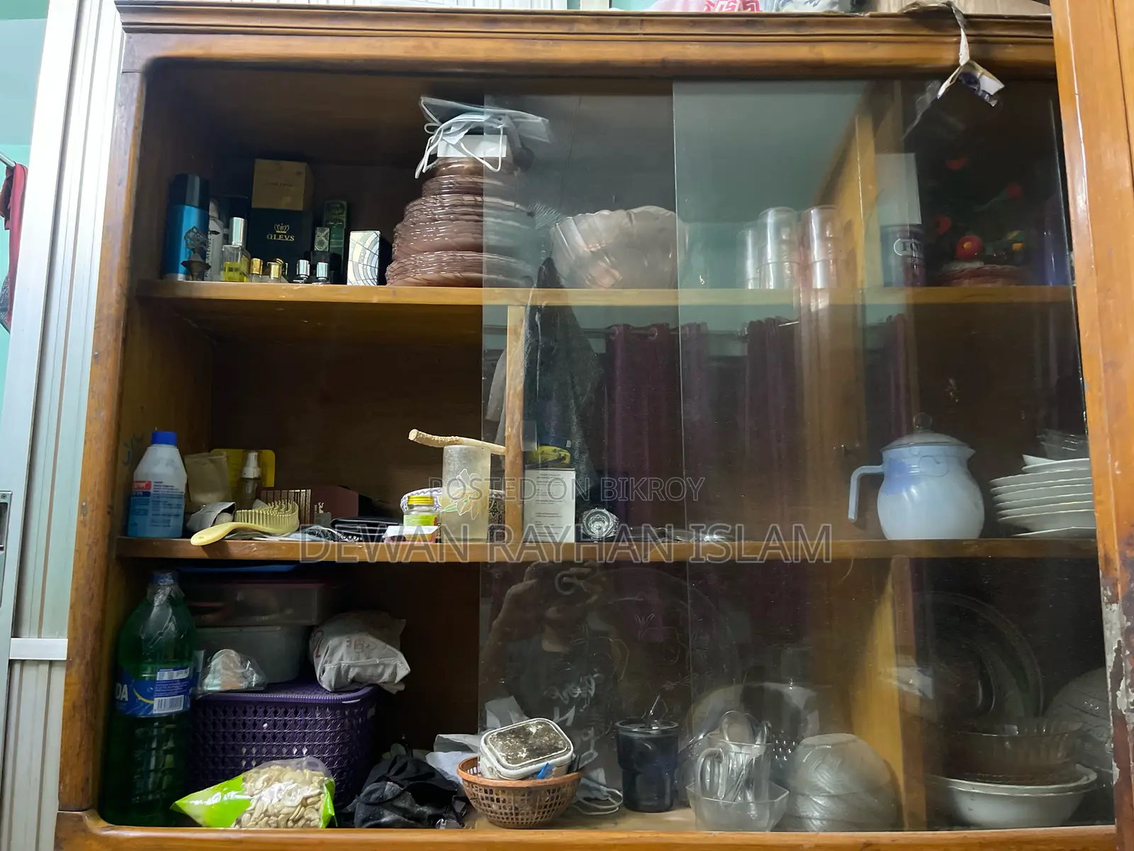 Showcase For Sell
