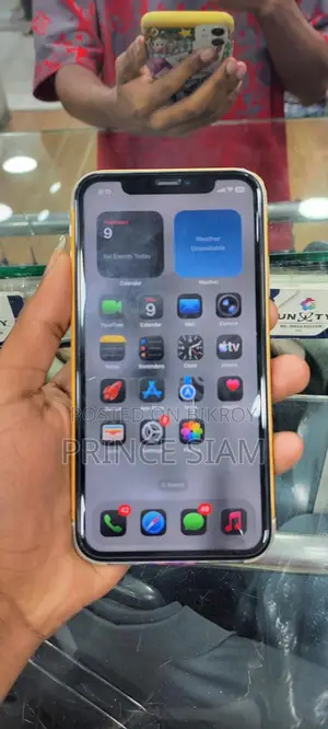 Apple iPhone 11 (Used)