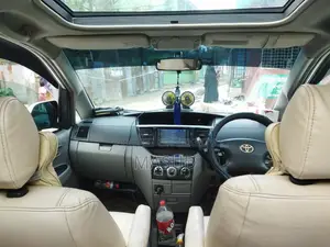 Toyota Noah X 2003