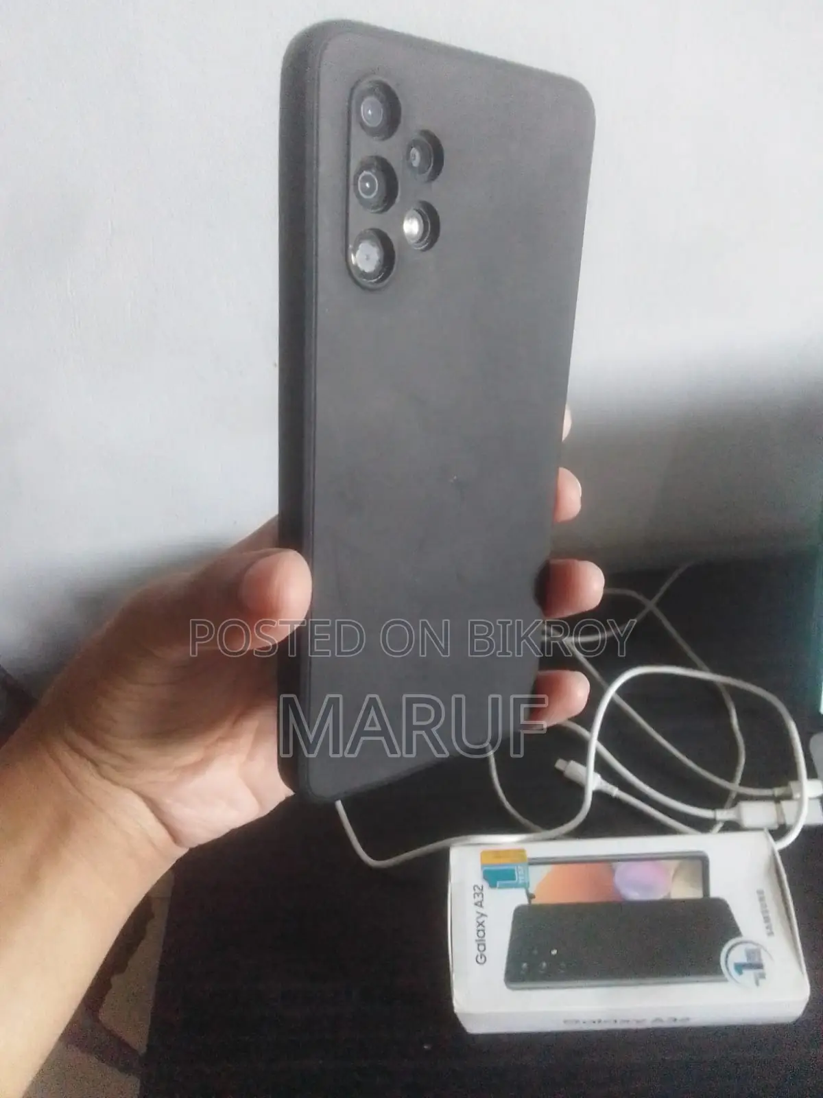 Samsung Galaxy A32 with box (Used)
