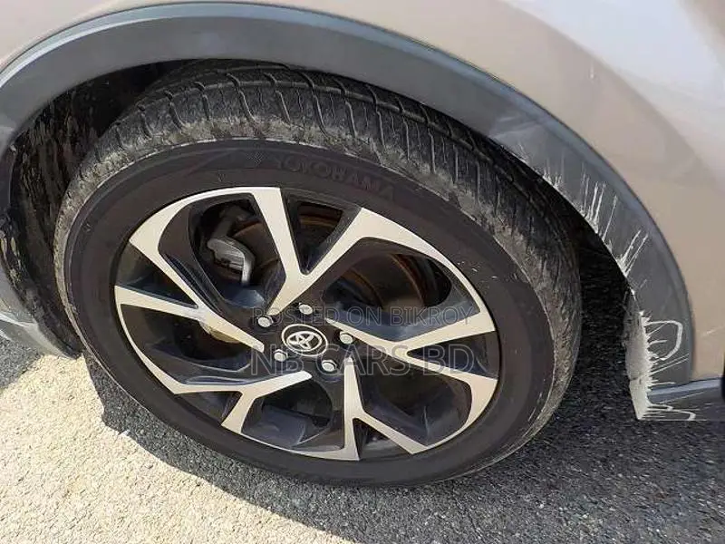 Toyota C-HR GLED 2018