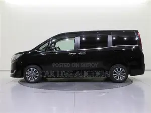 Toyota Esquire Hybrid 2021