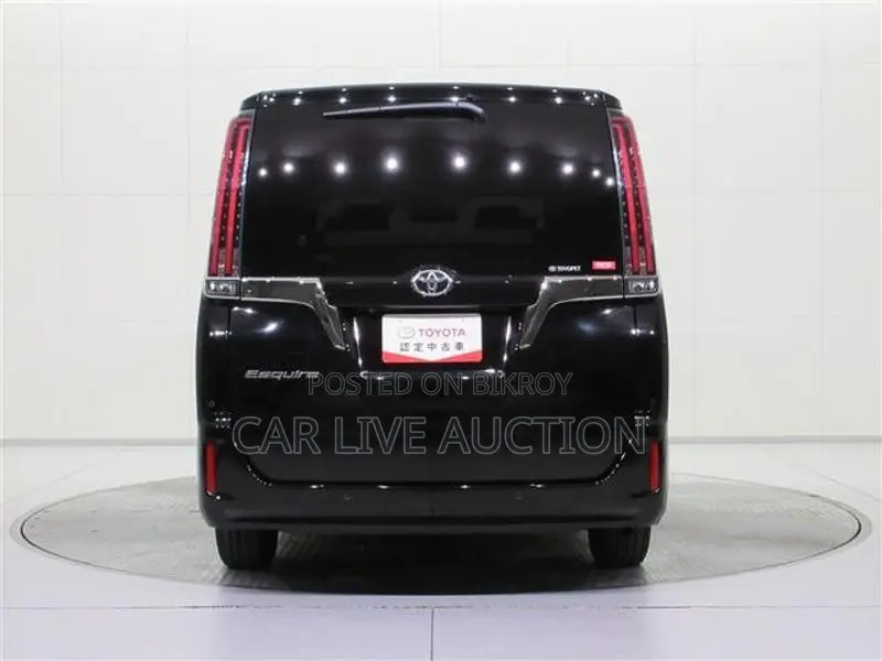 Toyota Esquire Hybrid 2021