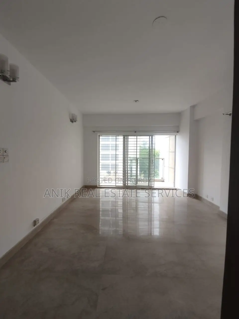 Good Quality 4000 Sft Un Farnised Flat Rent At Gulshan 2