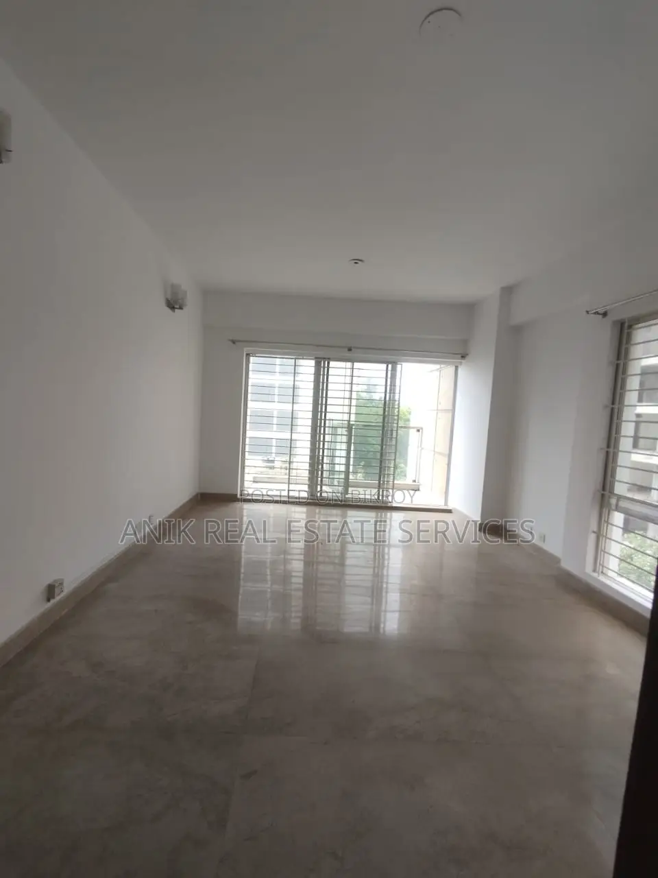 Good Quality 4000 Sft Un Farnised Flat Rent At Gulshan 2