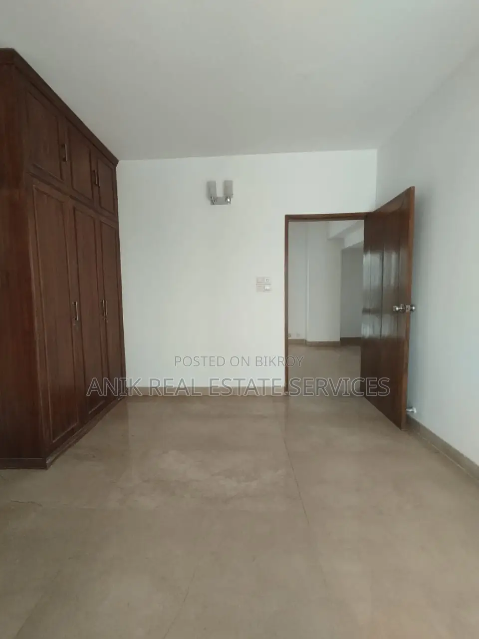 Good Quality 4000 Sft Un Farnised Flat Rent At Gulshan 2