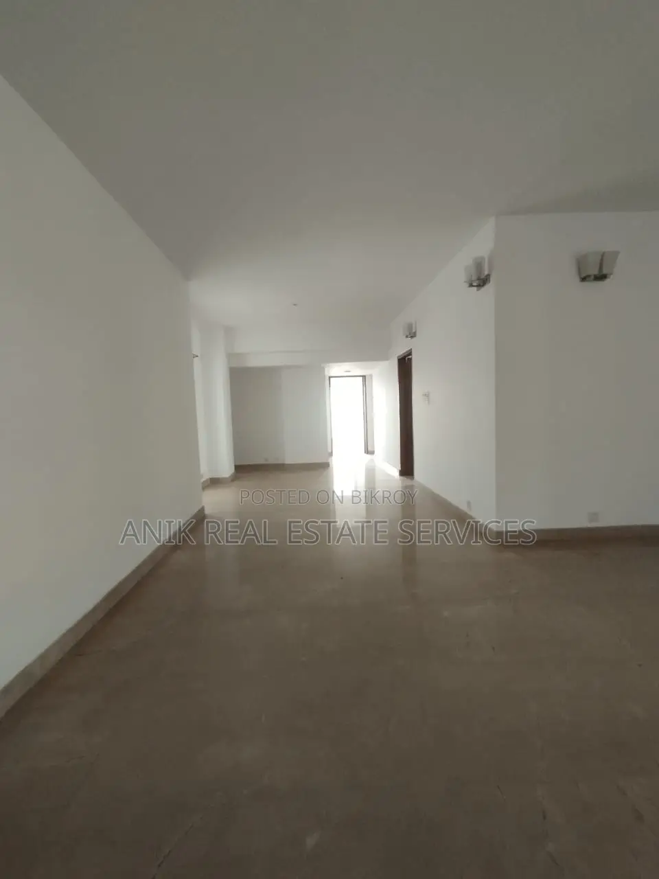 Good Quality 4000 Sft Un Farnised Flat Rent At Gulshan 2