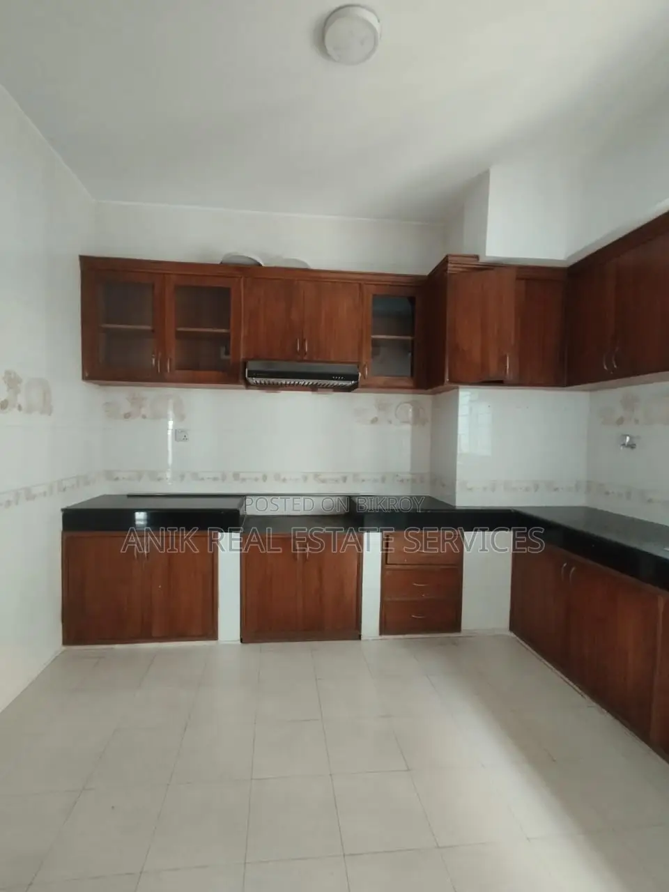 Good Quality 4000 Sft Un Farnised Flat Rent At Gulshan 2