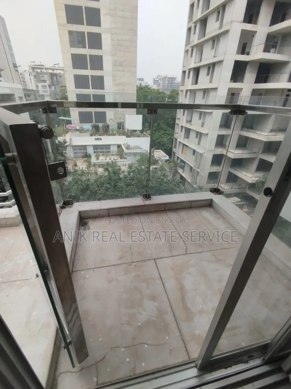 গুলশান ২-এ ভালো মানের ৪০০০ বর্গফুটের আনফার্নিশড ফ্ল্যাট ভাড়া
